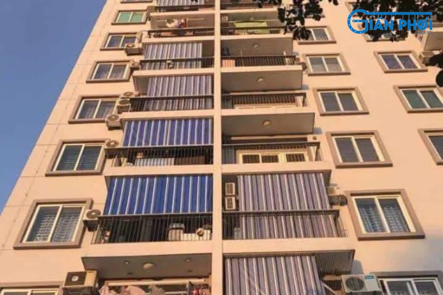 Các Mẫu Mái Che Ban Công Chung Cư Chống Nắng, Mưa, Bụi Tốt Nhất