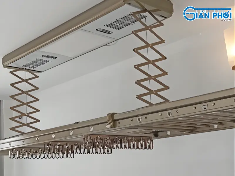 thanh phơi quần áo bị cong vênh thanh phơi quần áo bị cong vênh