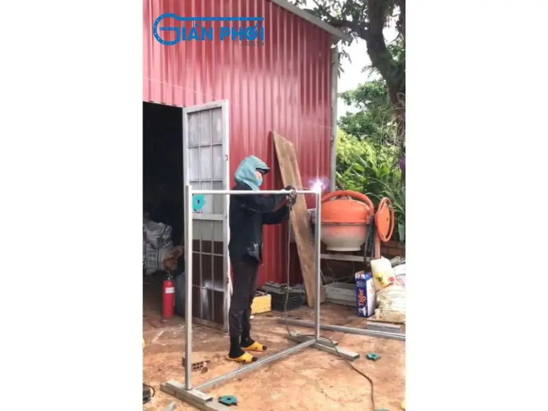 Cách hàn cây phơi đồ