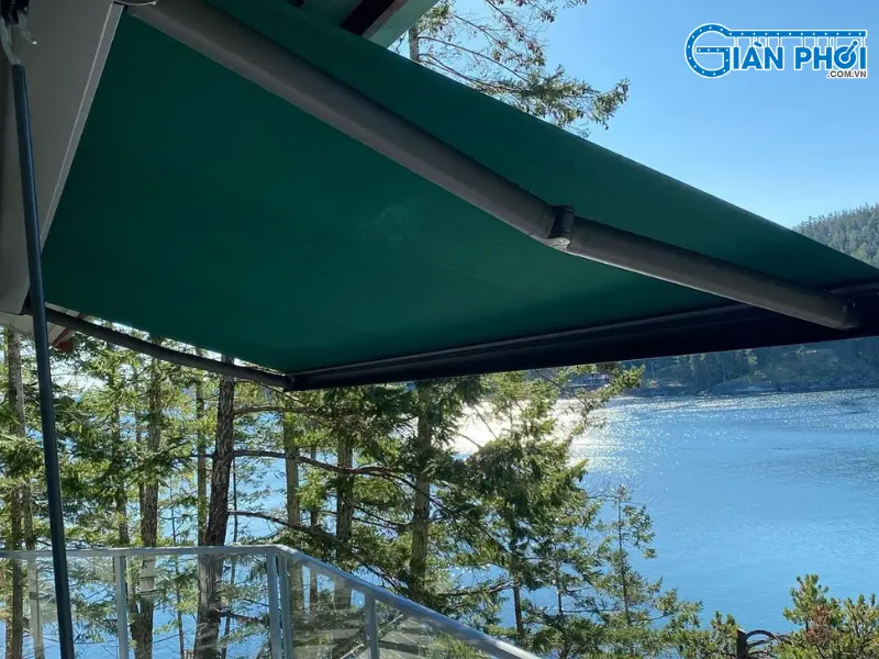 ưu điểm mái hiên gấp gọn