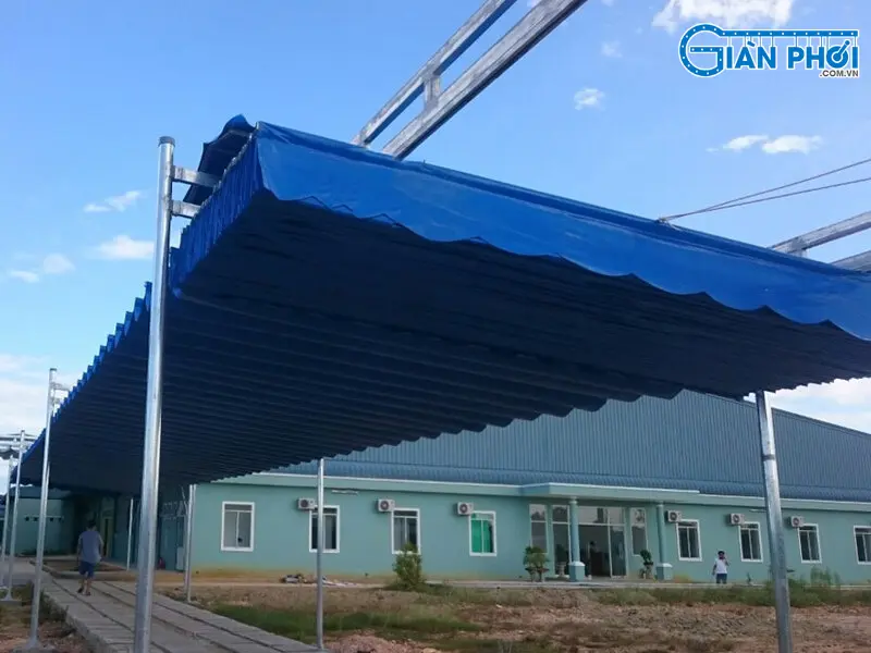 mái che nhà xe màu xanh dương