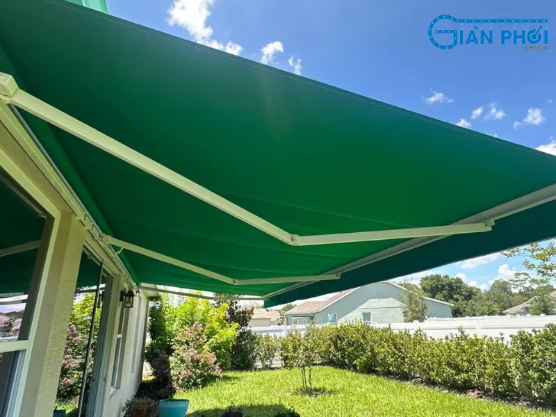 mái hiên nhà thái màu xanh