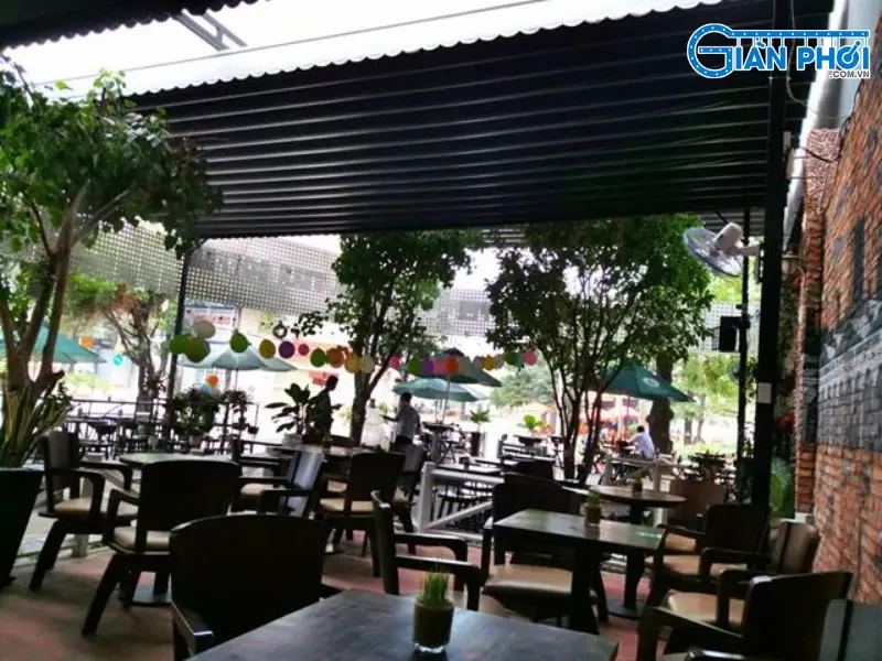 bạt che quán cà phê