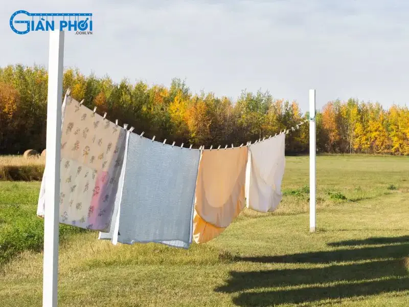 Cách phơi đồ khi trời mưa