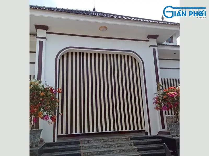 lắp bạt che cửa gỗ lắp bạt che cửa gỗ
