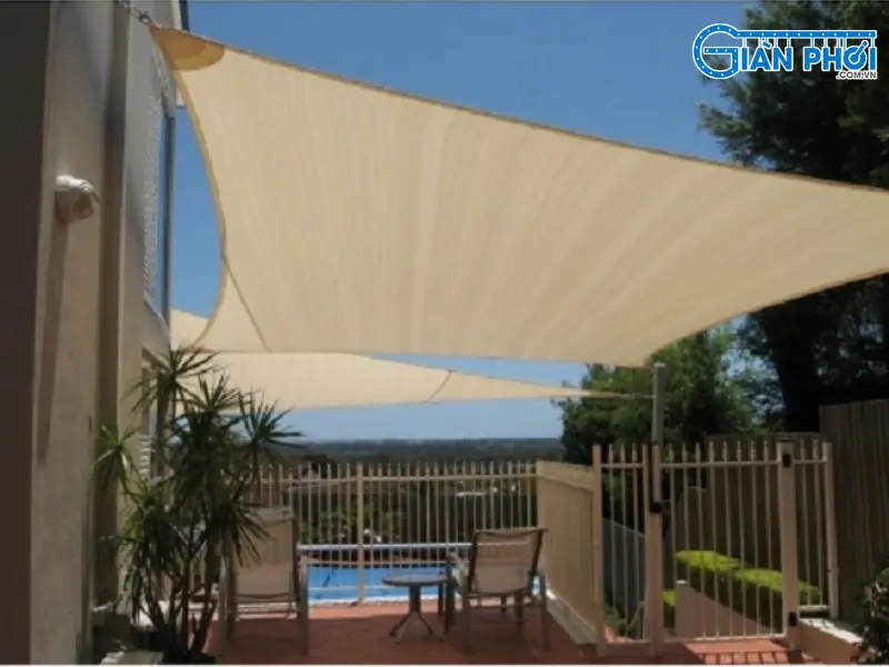 mẫu thiết kế mái che sân trước nhà bạt cố định