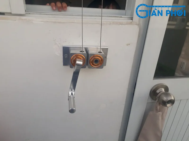 Quy trình thay dây cáp giàn phơi thông minh chuẩn kỹ thuật