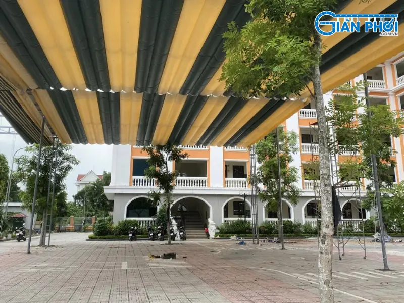 lắp đặt mái che vải bạt