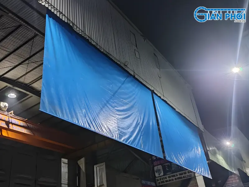 bạt che nắng mưa tự cuốn