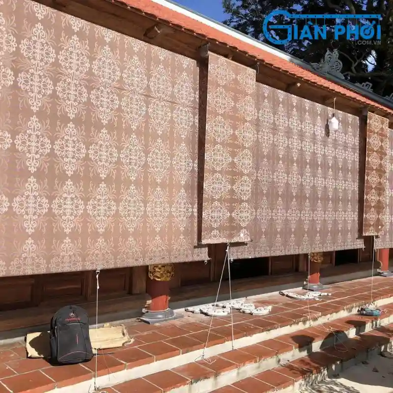 Giá lò xo bạt tự cuốn và các yếu tố ảnh hưởng