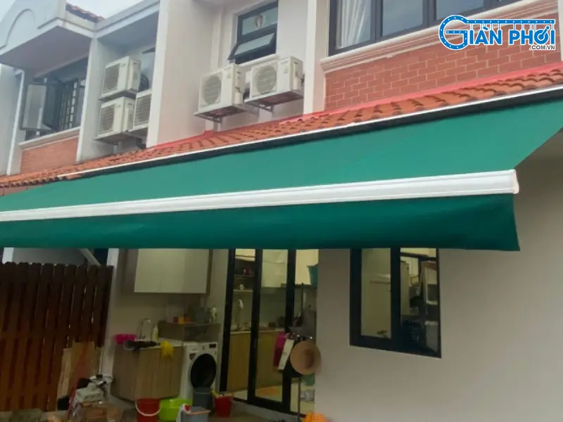 mái che sân trước nhà phố