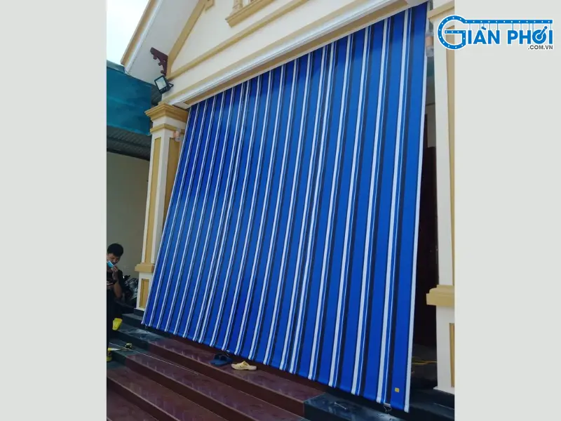 tấm bạt che cửa gỗ tấm bạt che cửa gỗ