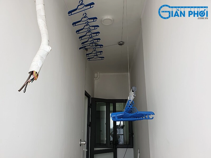 Hình ảnh thực tế của giàn phơi Hòa Phát HP701