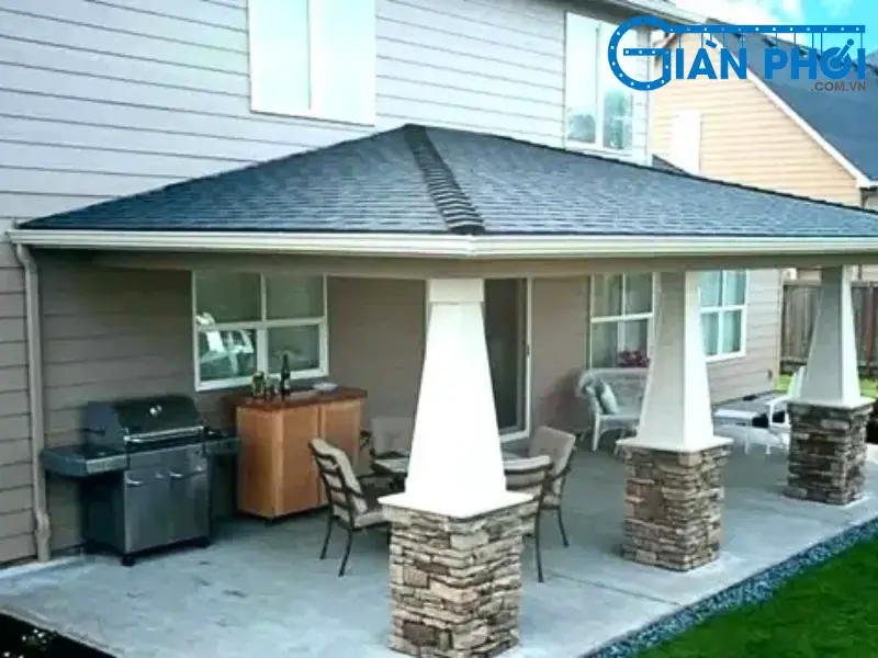 Mái che ban công bằng tôn giả ngói vừa có độ bền cao vừa đảm bảo tính thẩm mỹ