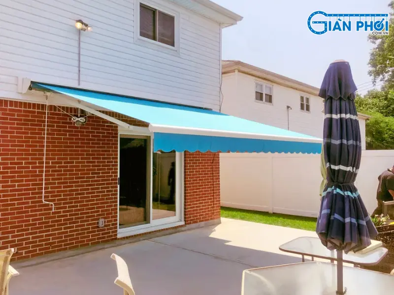 mái hiên nhà biệt thự xanh nước biển