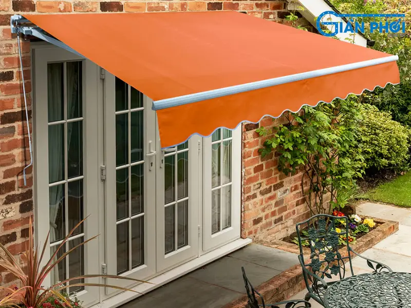 mái hiên nhà thái màu cam