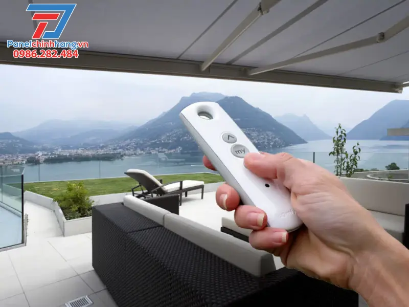 mái che sân thượng tự cuốn có động cơ