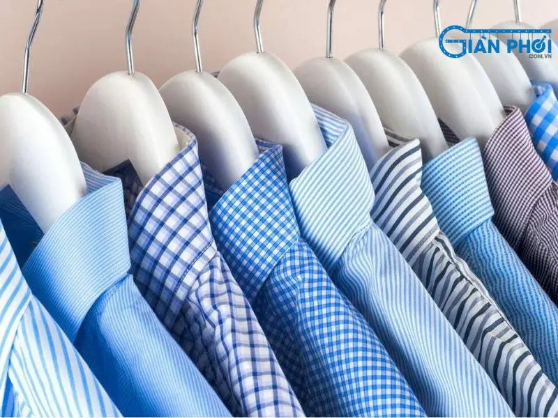 Phơi và bảo quản áo sơ mi để giữ form và không nhăn