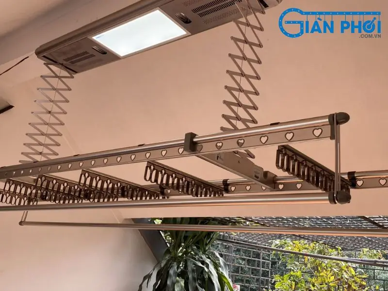 Hướng dẫn sử dụng giàn phơi điện tử đúng cách hạn chế hư hỏng