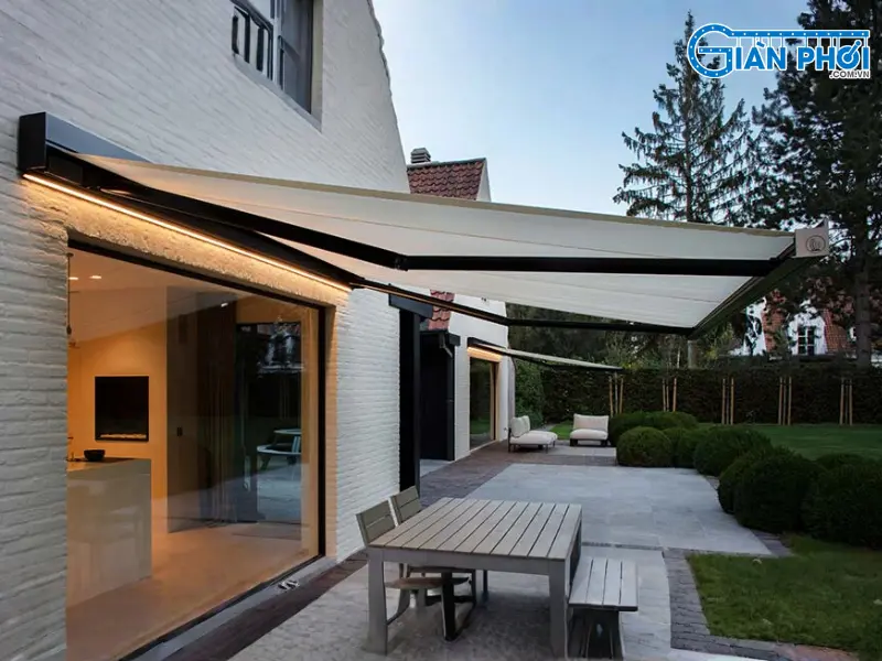 mái hiên nhà mái thái