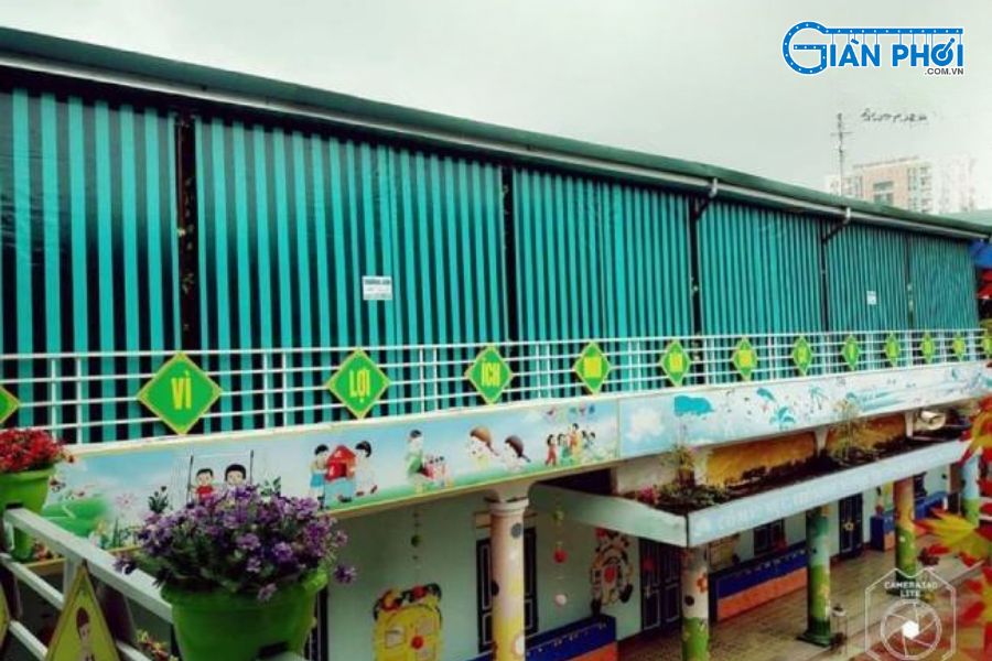Các Loại Mành Bạt Che Nắng Mưa Được Ưa Chuộng Nhất Hiện Nay