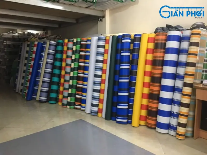 Chọn vật liệu bạt cho mái hiên tự động Chọn vật liệu bạt cho mái hiên tự động