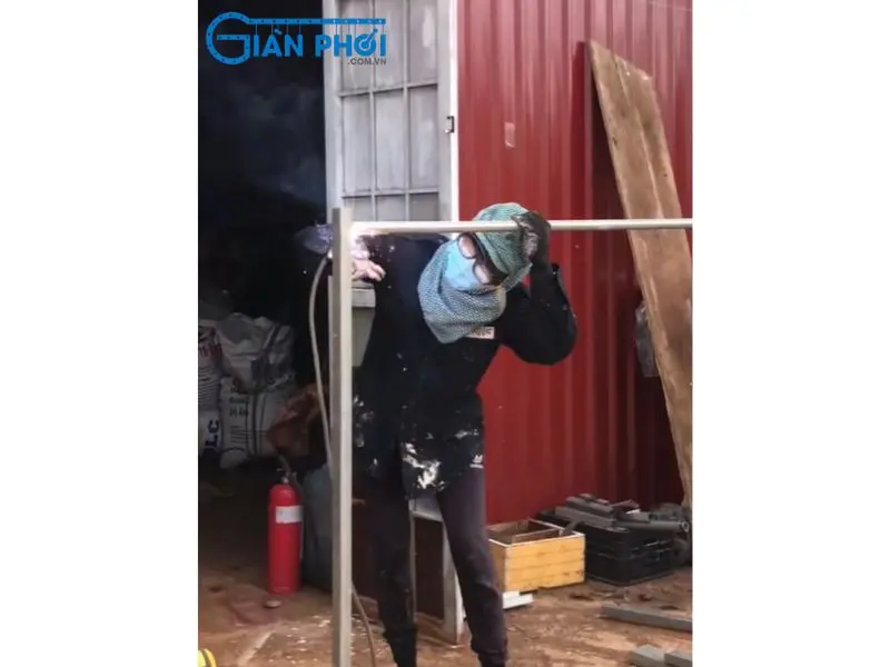 Cách hàn cây phơi đồ