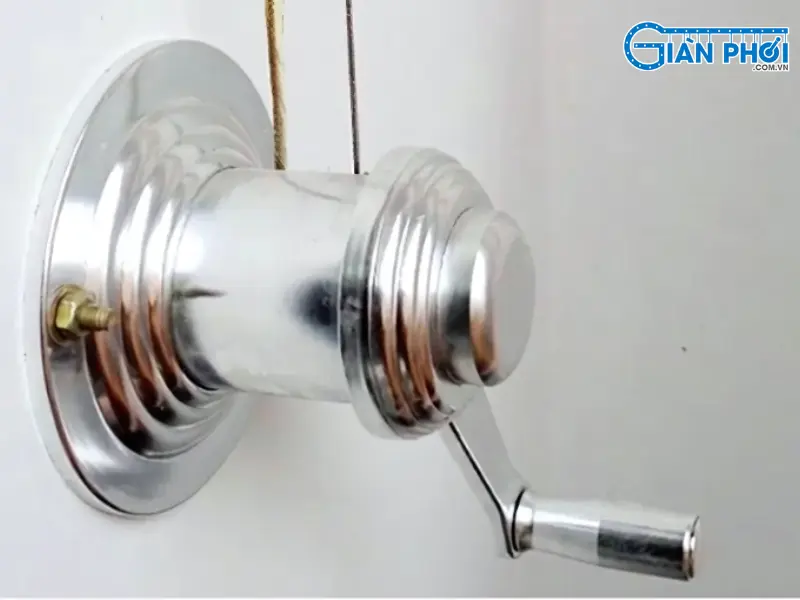 sửa lỗi giàn phơi bị rít tay quay