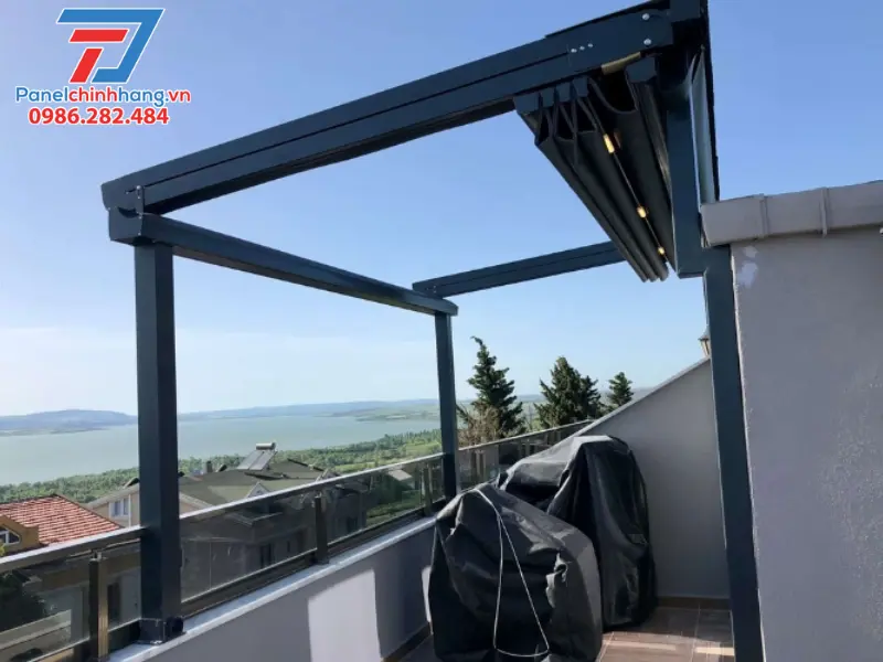 chọn mái che sân thượng tự cuốn phù hợp