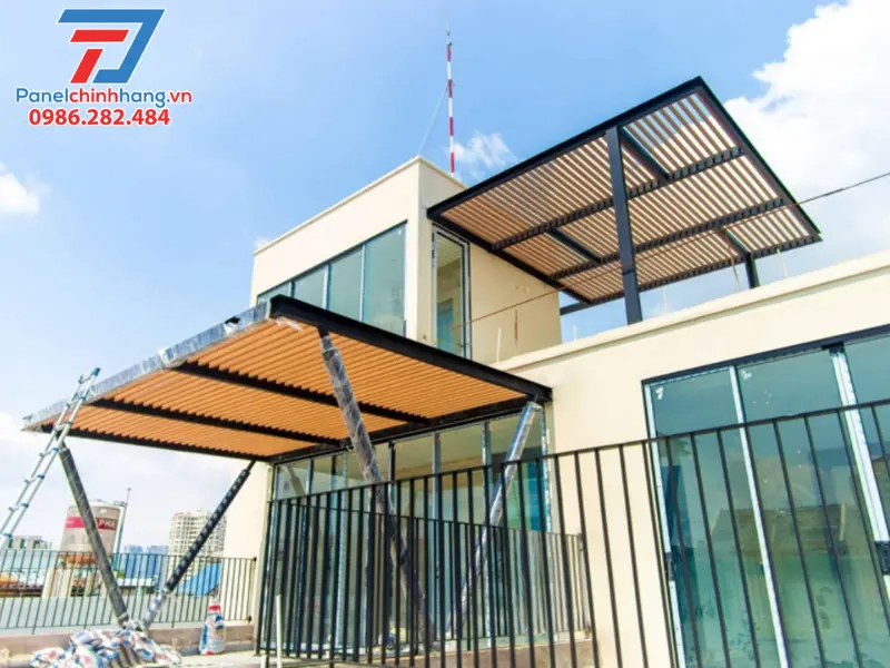 giá làm mái che sân thượng