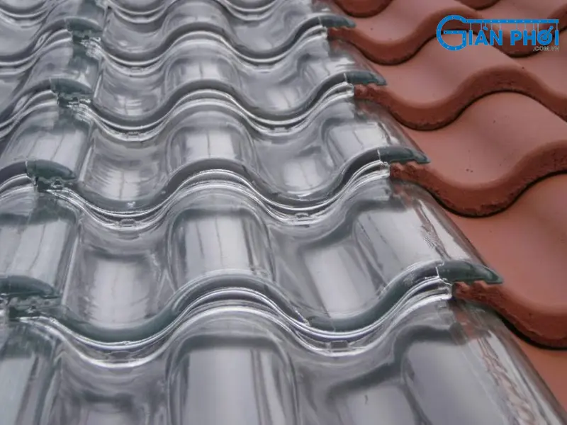 mái che biệt thự bằng ngói kính