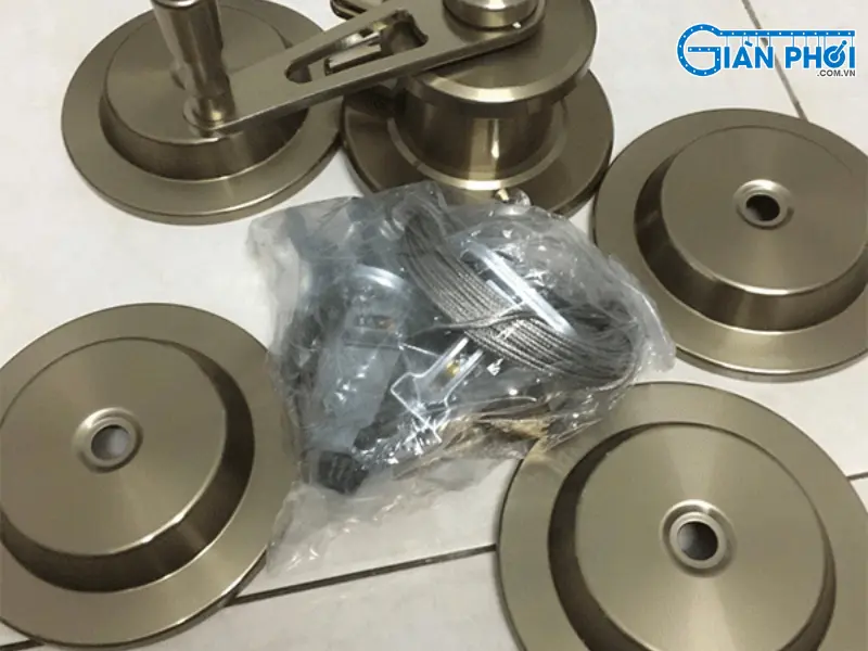 dịch vụ thay tay quay giàn phơi thông minh dịch vụ thay tay quay giàn phơi thông minh