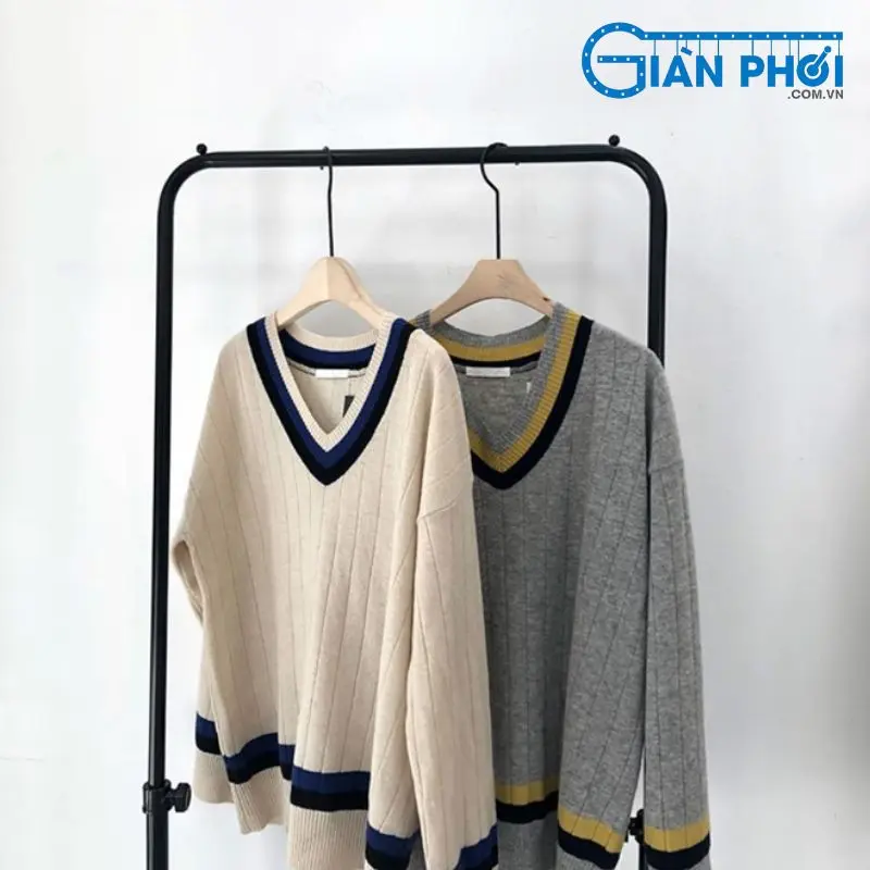 Cách phơi đồ len không bị giãn: Giữ form dáng bền đẹp