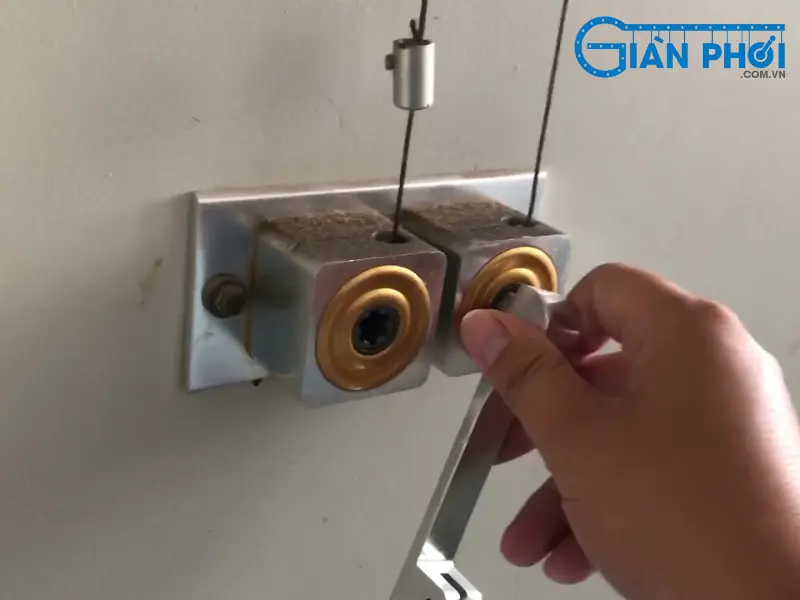 Hướng dẫn sửa giàn phơi thông minh bị rối dây cáp chi tiết
