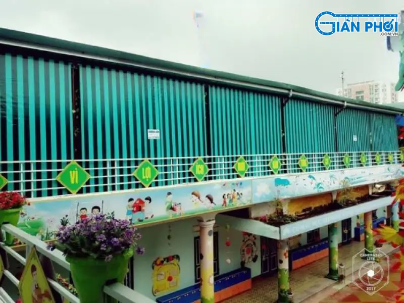 lắp đặt mành bạt che nắng mưa