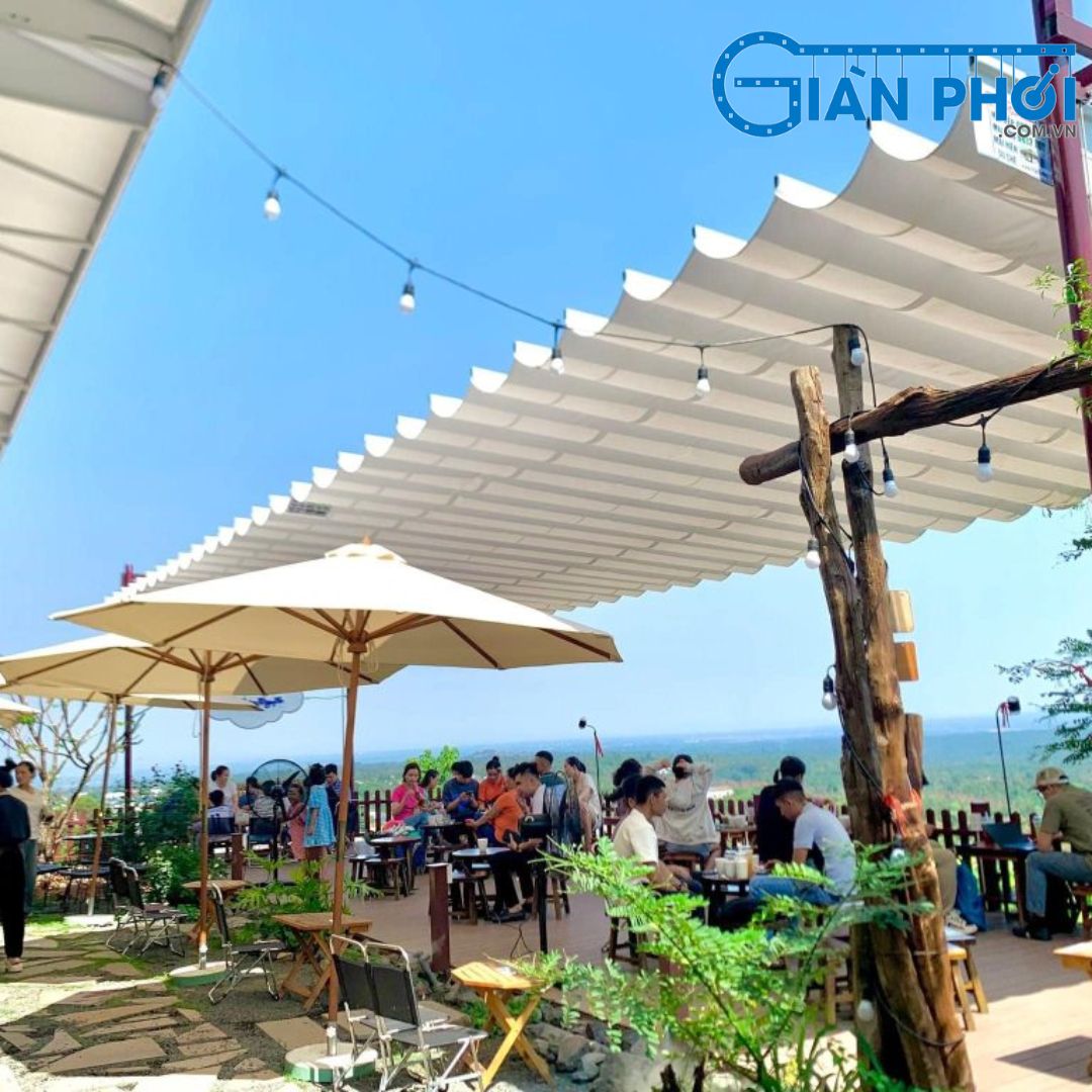 Mái bạt xếp quán cafe
