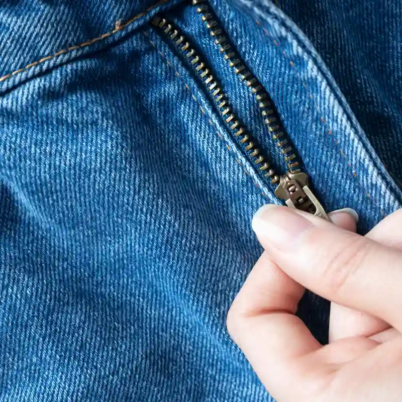 Cách sửa khóa kéo quần áo